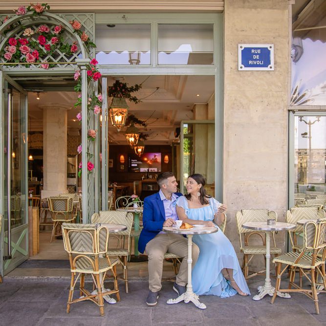 Cafe on rue de Rivoli