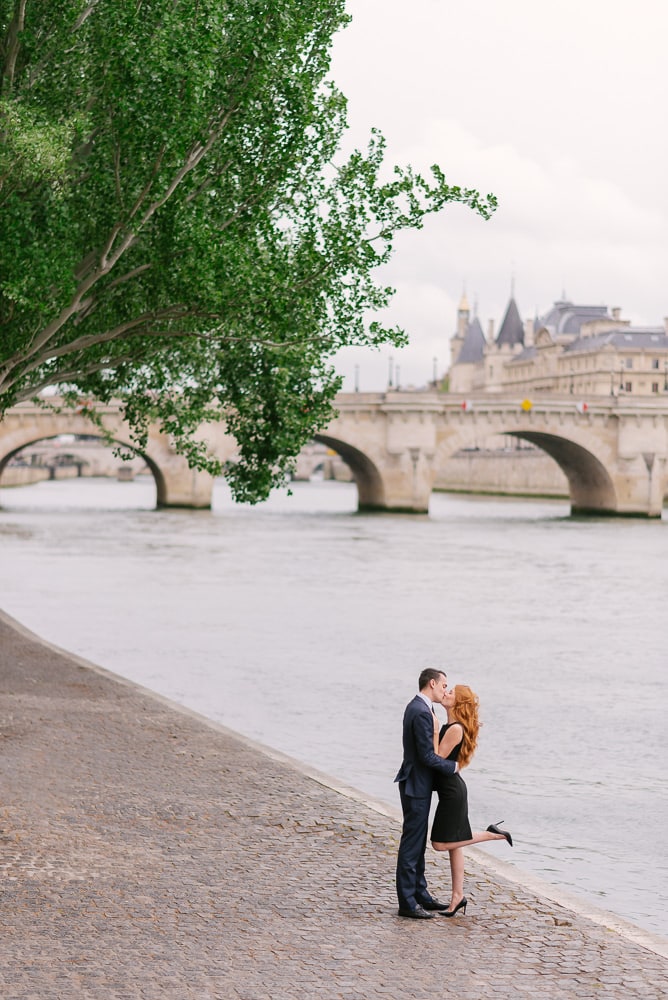 Couple photo session in Paris